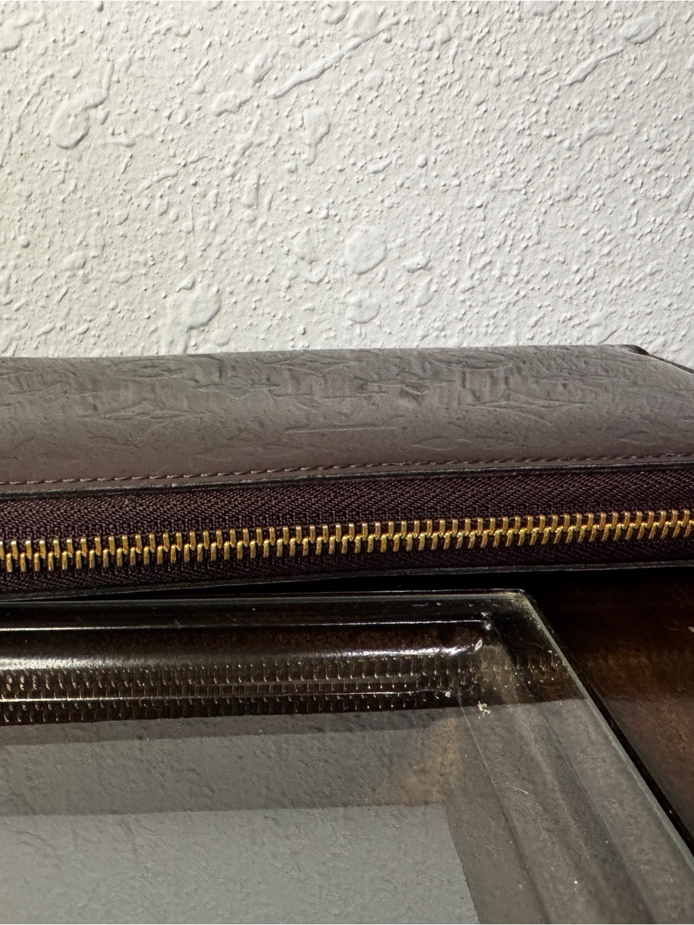 Louis Vuitton Vernis Patent Zip Wallet in Deep Bordeaux - Picture 3 of 11